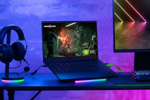 Razer Customize your Blade 15 84Z6N10 Laptop One Color