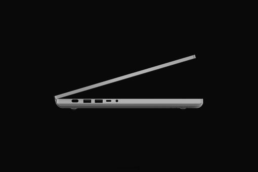 Razer Customize your Blade 16 84Z6N6 Laptop One Color