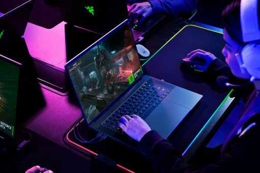 Razer Customize your Blade 16 84Z6N7 Laptop One Color