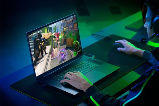 Razer Customize your Blade 18 84Z6N9 Laptop One Color