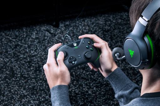 Razer Wolverine V2 84Z6N162 Console Black
