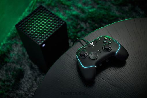 Razer Wolverine V2 Chroma 84Z6N160 Console Black