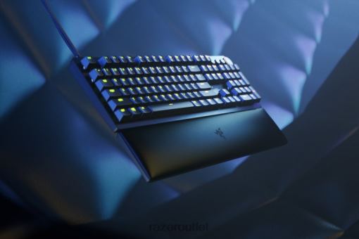 Razer Huntsman V2 - Clicky Optical Switch - US 84Z6N69 Keyboard One Color